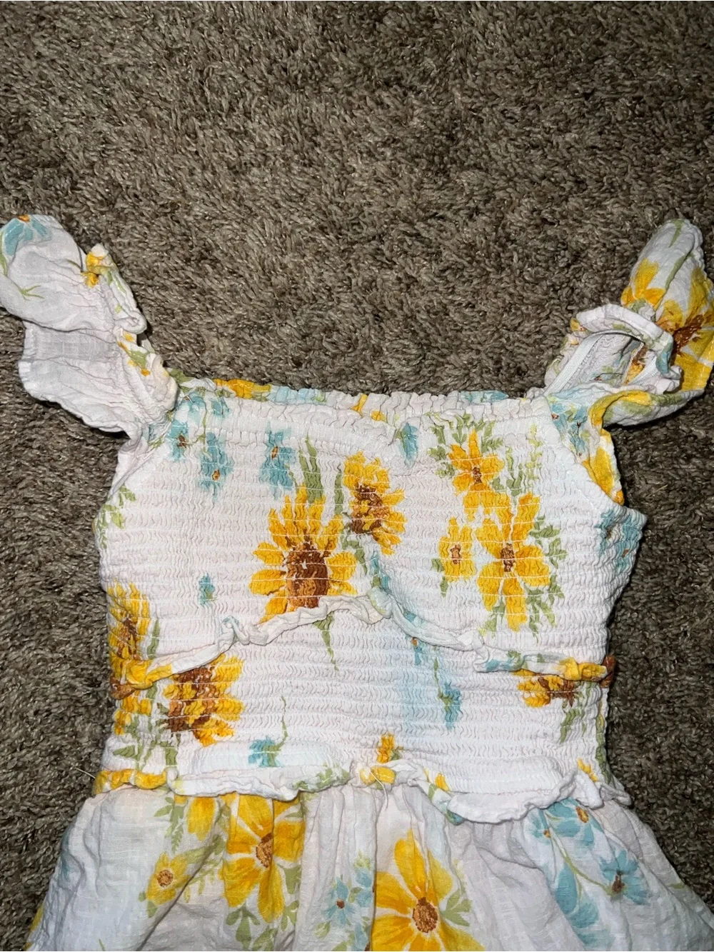 Old Navy lightweight white